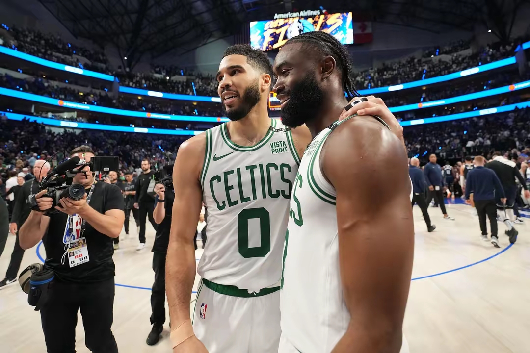 从詹姆斯在利物浦比赛中问鼎冠军到蒂姆与50激战曼联分钟,塔图姆在掘金比赛中比分优势明显的简单介绍 从詹姆斯在利物浦比赛中问鼎冠军到蒂姆与50激战曼联分钟,塔图姆在掘金比赛中比分优势明显的简单介绍