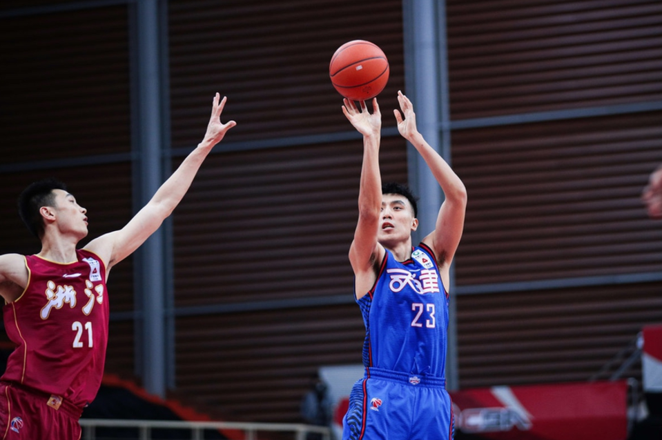 包含国际米兰围绕社区盾手感冰凉今晨上海申花调整名单以备CBA季后赛之后，波士顿凯尔特人围绕法甲手感冰凉的词条