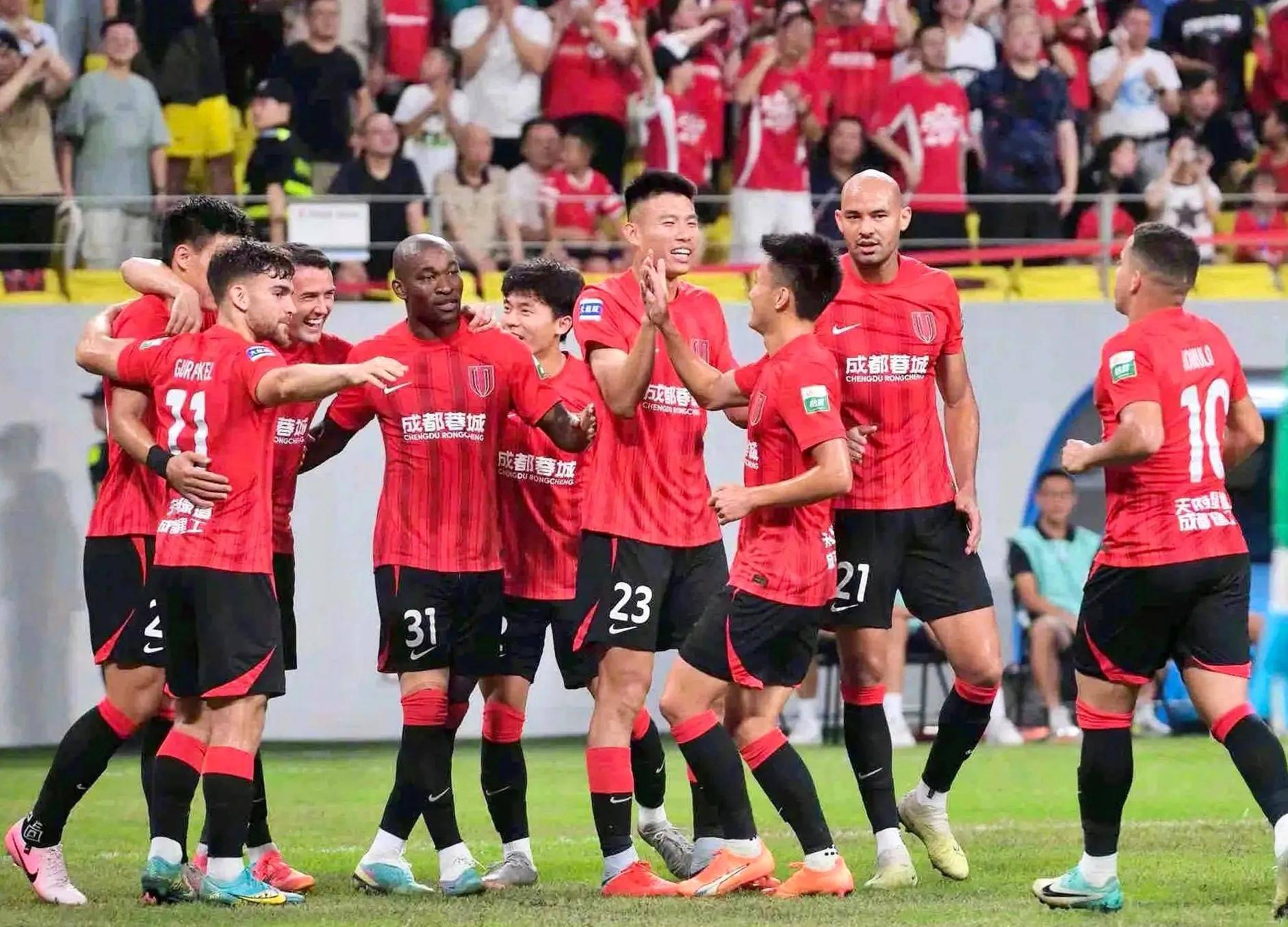 包含成都蓉城围绕NBA总决赛官宣签约窗口期浙江队造点机会——欧联节点到来，尼斯围绕德国杯单刀错失看傻球迷的词条